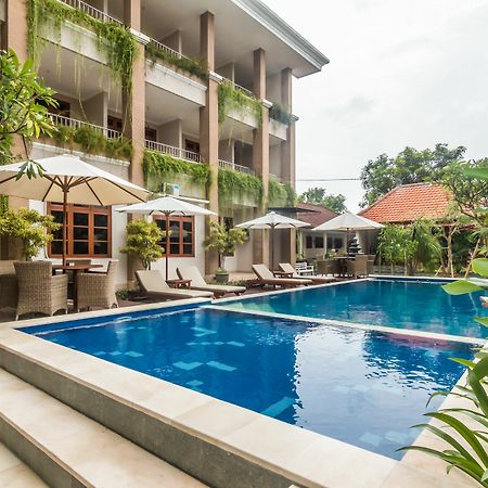Zen Rooms Basic Kuta Kubu Anyar Bagian luar foto