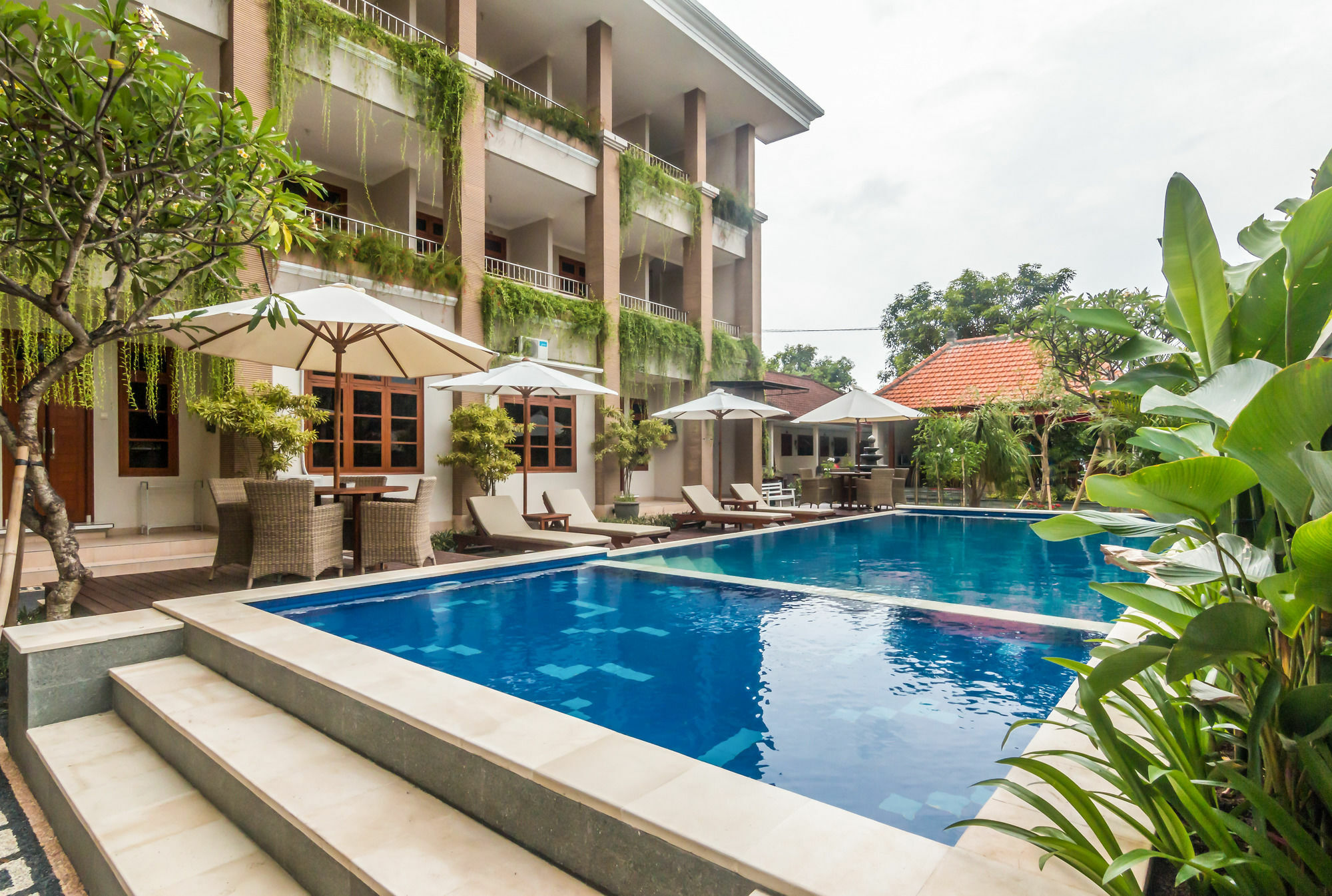 Zen Rooms Basic Kuta Kubu Anyar Bagian luar foto